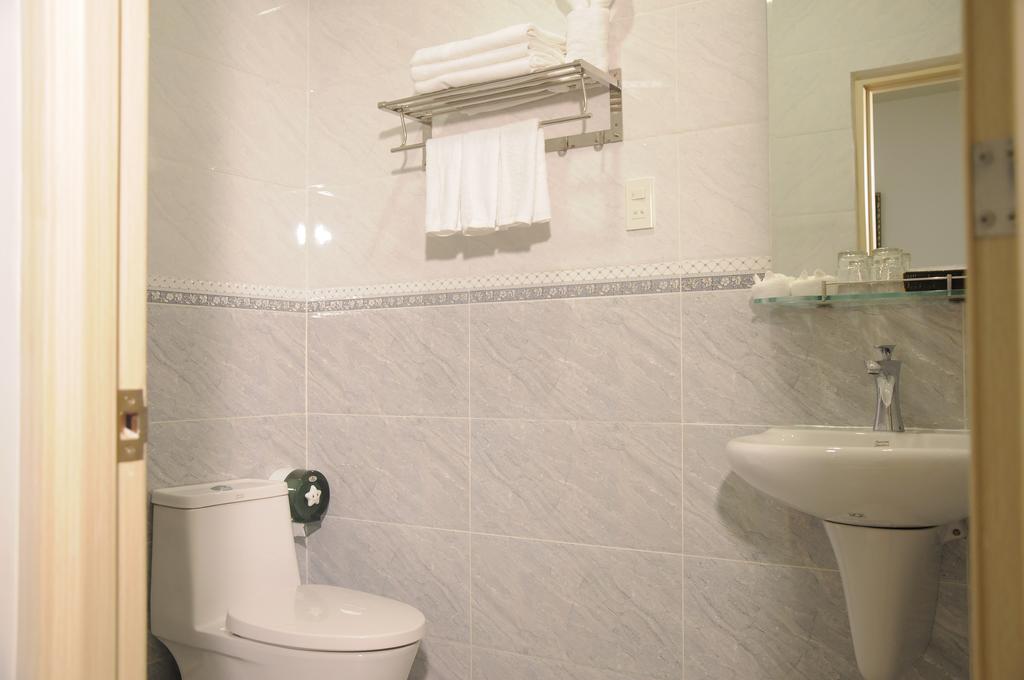 Jiny Tran Hotel Duong Dong  Ngoại thất bức ảnh